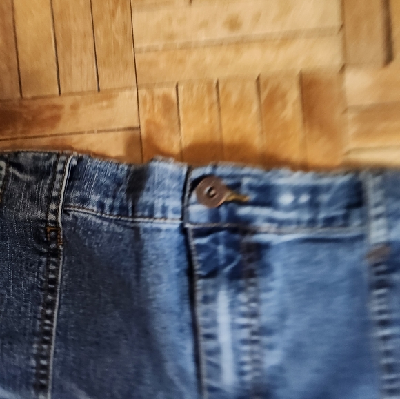 Thyme maternity Capri jeans size small - Picture 3 of 8